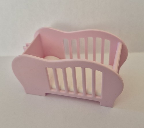 Lit barreaux rose pour - pour, bebe